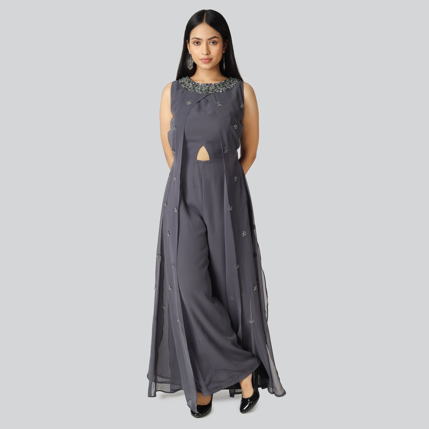 Lady wearing dark grey jumpsuit