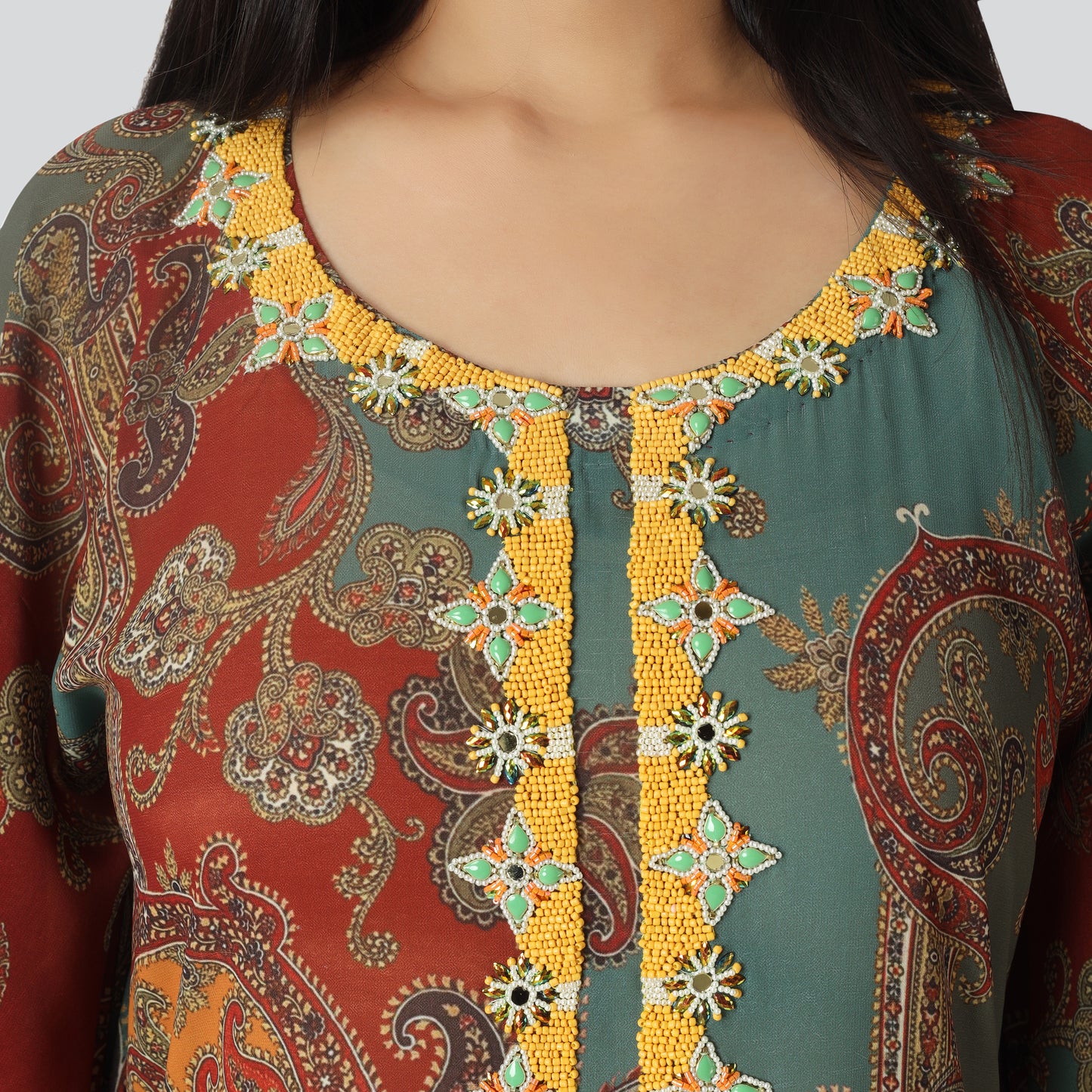 Kaftan dress neck close look