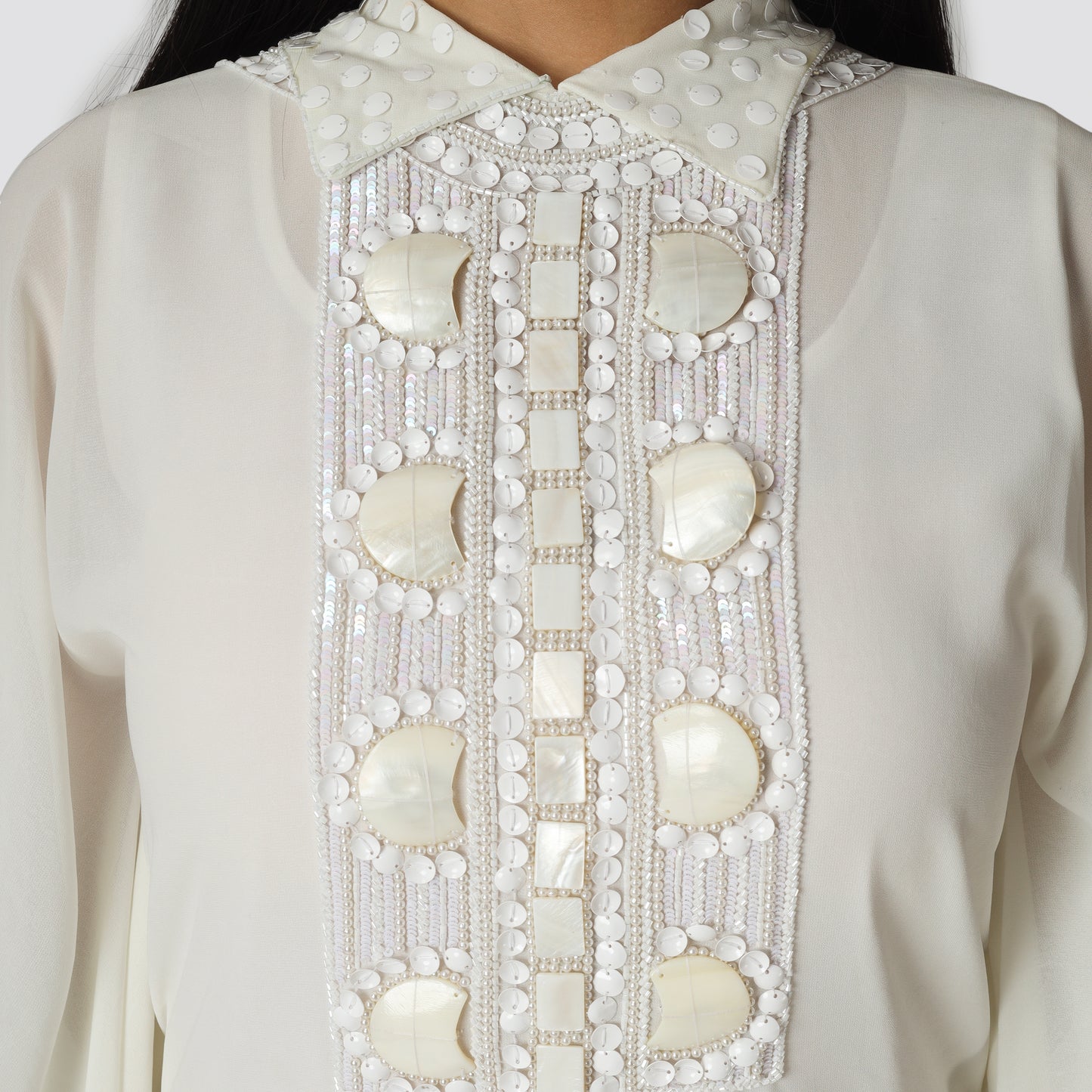 Ladies suit with collar