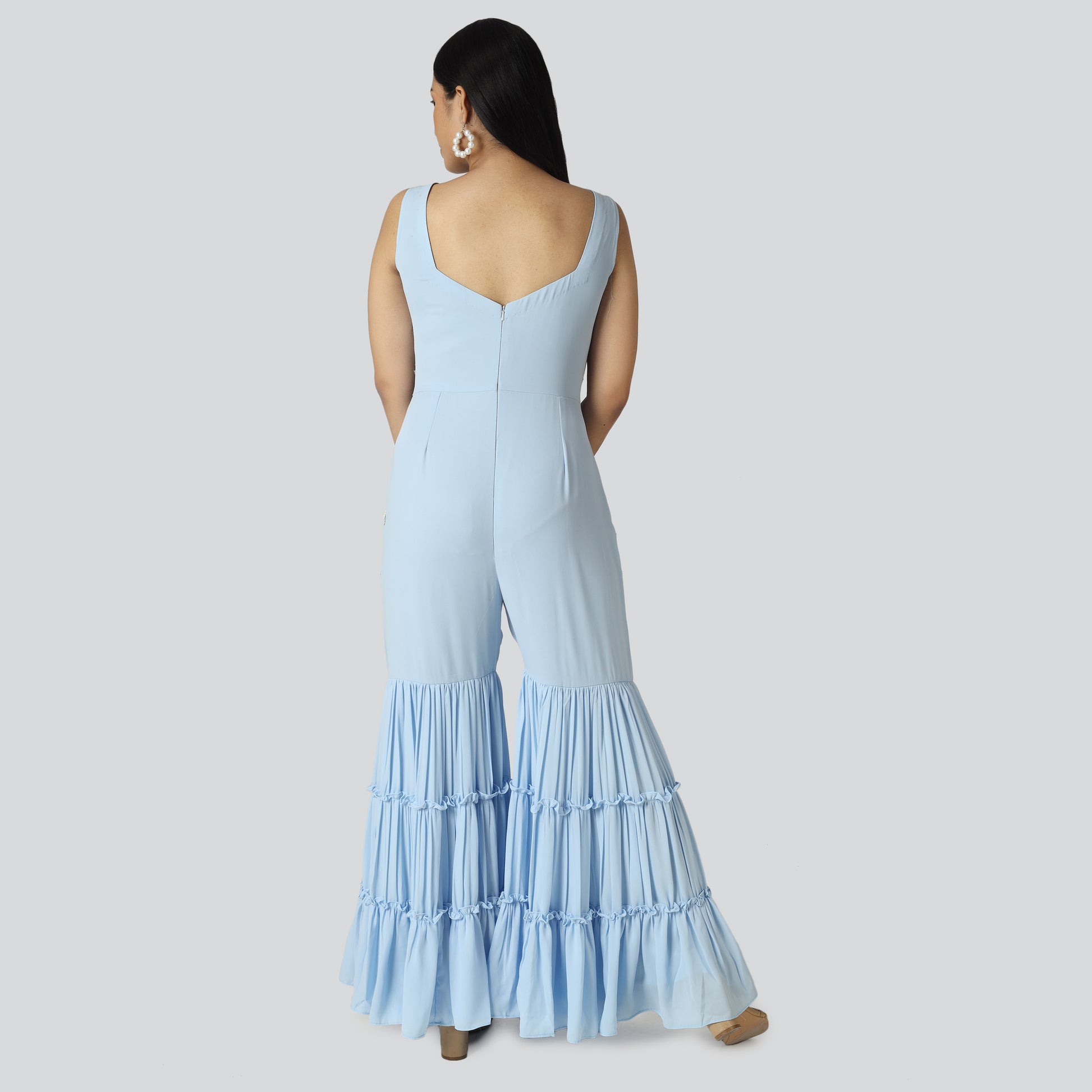 Garara jumpsuit wearing lady